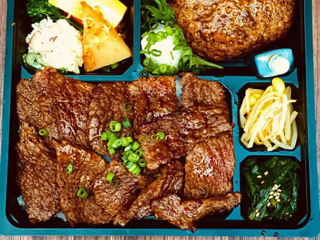 steak and wine Lamp